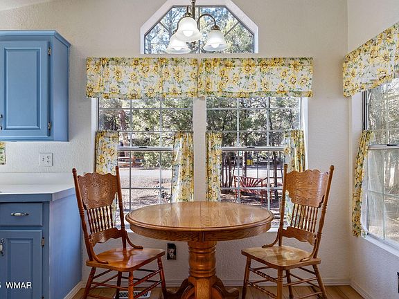 5th image of 2244 Oakwood Dr