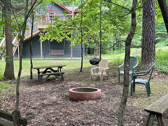3rd image of 2938 Doe Run Rd #2