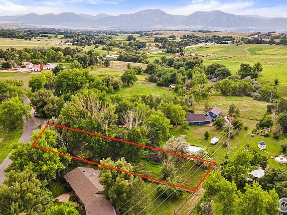 2nd image of 1933 Willow Creek Dr
