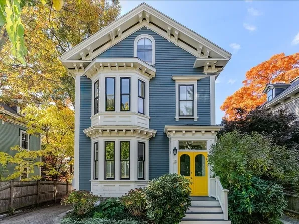 13 Bishop St, Jamaica Plain, MA 02130