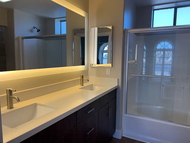 Bathroom in 3BR / 3BA Townhome unit