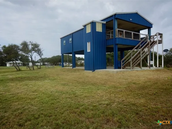 811 W Main St, Pt O Connor, TX 77982