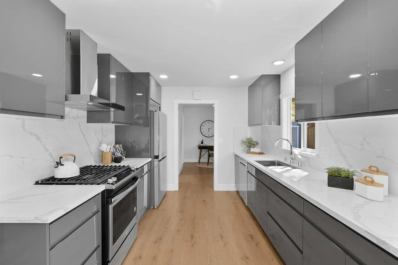 4 bed, 1708 sqft, $975 — Photo 2