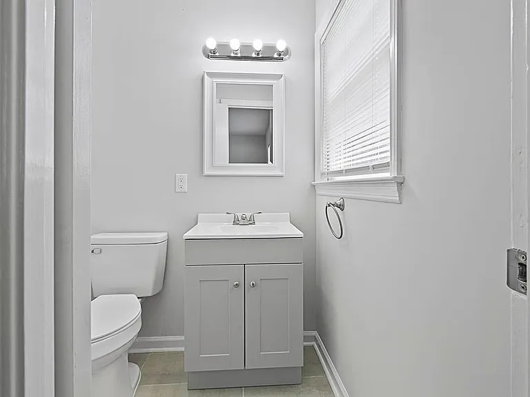1054 N Pine Knoll Dr — Photo 11