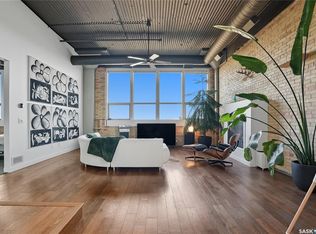 211 D Ave N #503, Saskatoon, SK S7L1M7