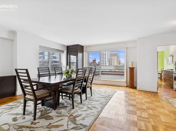 301 East 75th Street image 4 of 30