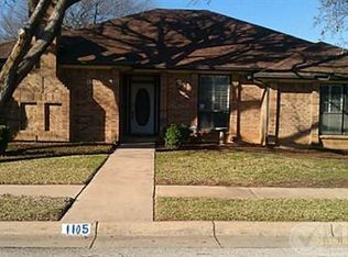 1105 Woodvale Dr, Bedford, TX 76021
