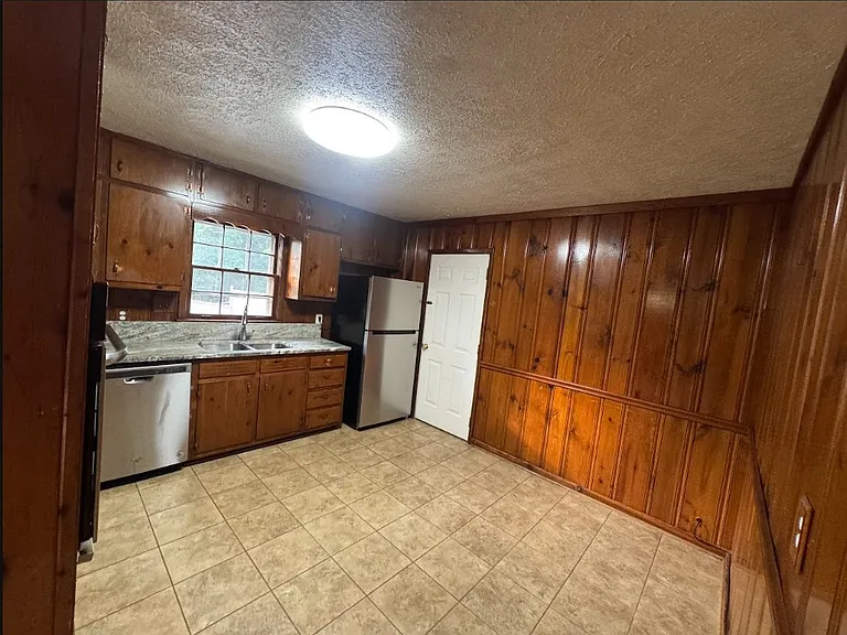 800 Fern St SE — Photo 5