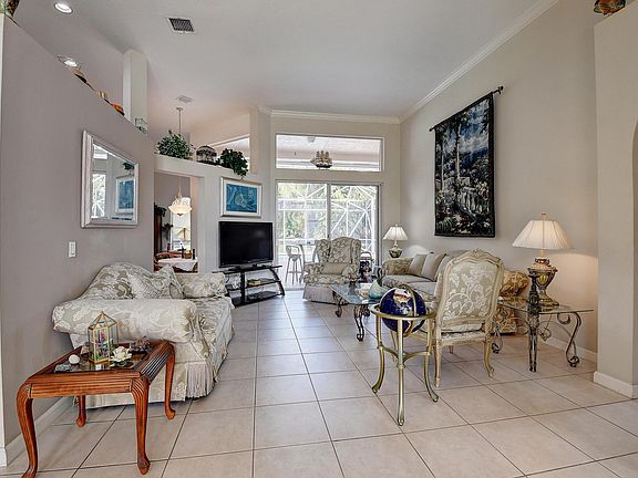5th image of 8033 Desmond Dr