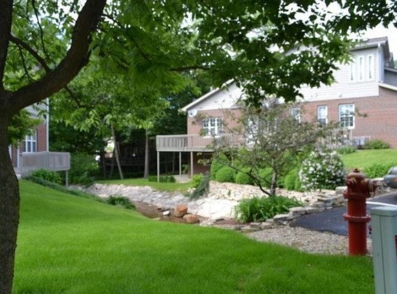 2nd image of 133 Willow Creek Ln
