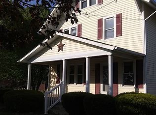 662 S Eightyeight Rd, Carmichaels, PA 15320