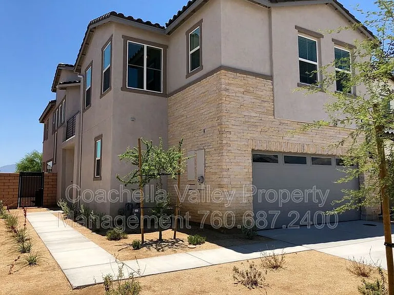 84401 Passagio Lago Way — Photo 2
