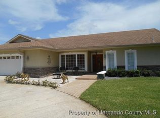7199 River Country Dr, Weeki Wachee, FL 34607
