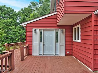 1919 Hawk Dr, Stroudsburg, PA 18360