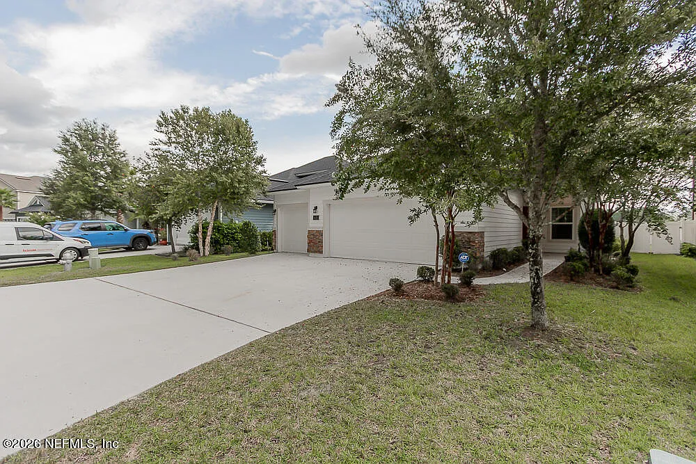 5 bed, 3.0 bath, 2844 sqft, $2,800 — Photo 3
