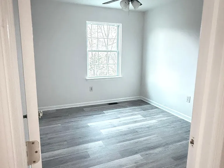 48 Salem Rd — Photo 5