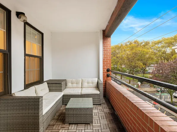 1001 Clinton Street image 15 of 24