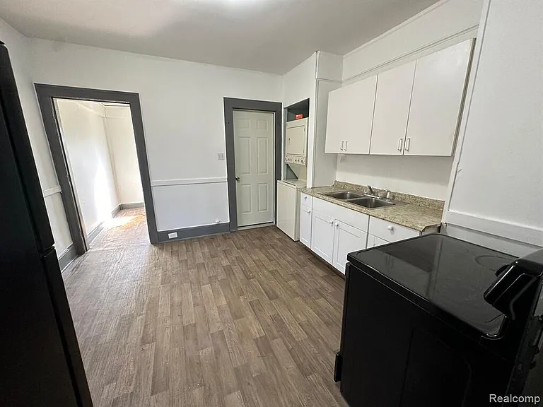 734 Ashland Ave — Photo 5