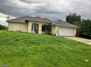 347 Parish Ave, Lehigh Acres, FL 33974