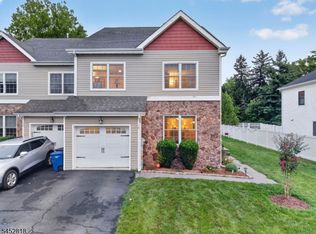 10 Riverside Dr, Clinton, NJ 08809