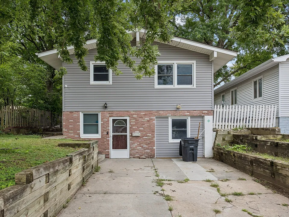 6323 Decatur St