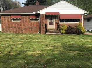 869 High St, Bedford, OH 44146