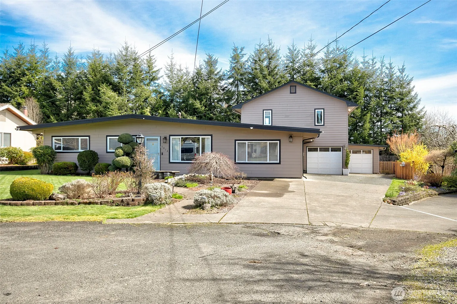 1012 Fairway Terrace photo 1