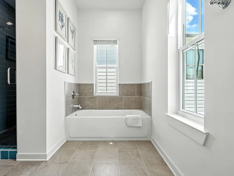 4688 Casablanca Dr — Photo 25