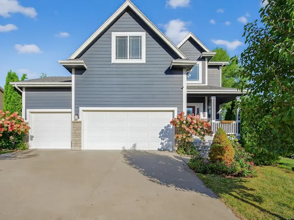 1734 S 11th St, Adel, IA 50003