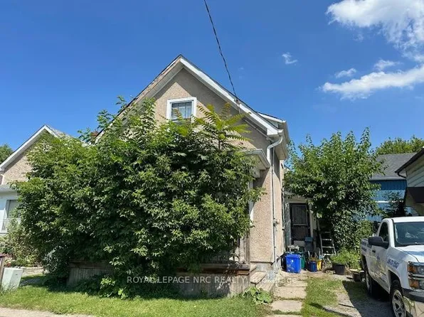 62 Haynes Ave, Saint Catharines, ON L2R 3Z3