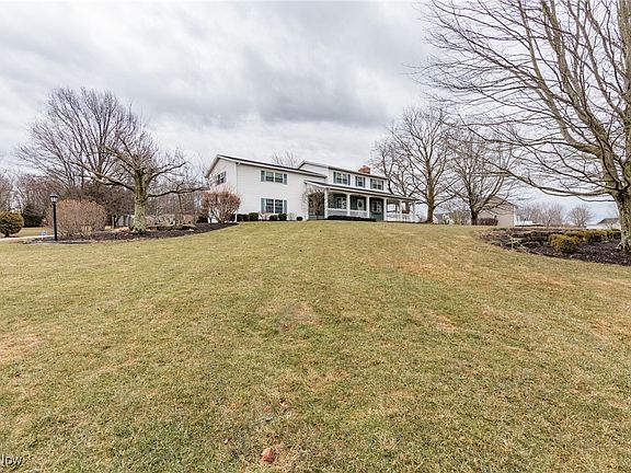 3rd image of 1850 Countryside Dr