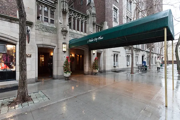 Sold by MNS | media 4