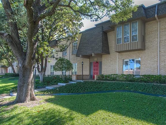 4th image of 4320 Bellaire Dr S APT 229