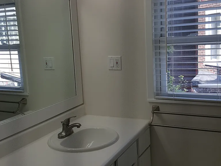 1215 Gerritt St — Photo 10