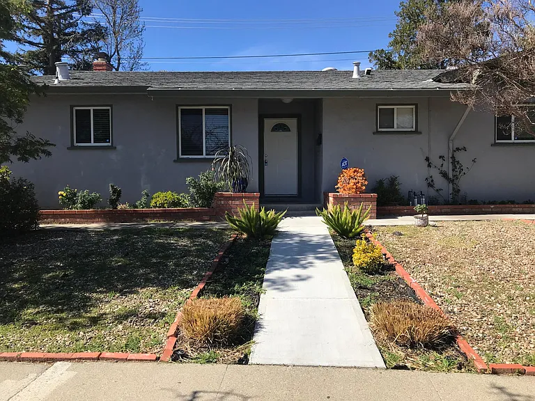 2216 Kendree St — Photo 3
