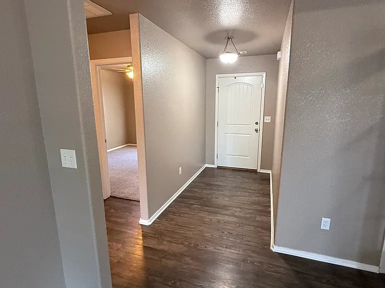 2909 N 14th Pl — Photo 30