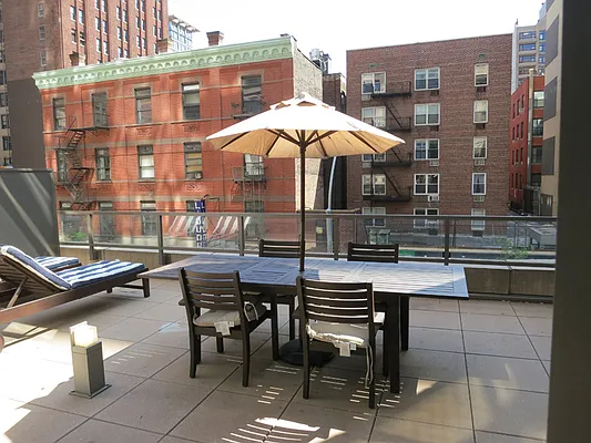 Sold by Sotheby's International Realty | media 8