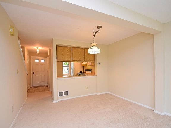 5th image of 8121 Mill Creek Cir #14