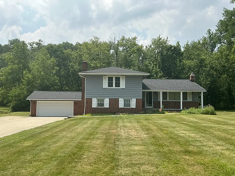 3732 Maplecrest Ave — Photo 1