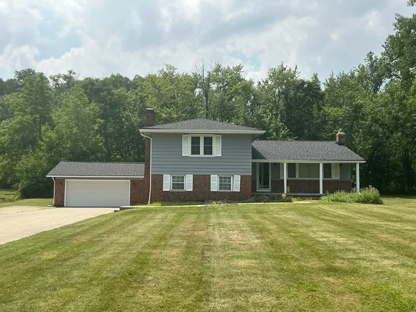 3732 Maplecrest Ave, Woodmere, OH 44122