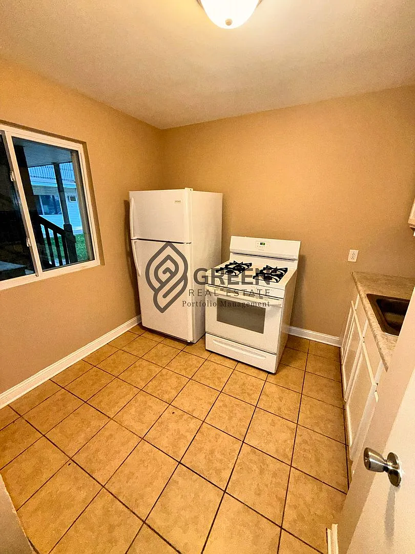 210 Tedmark Ct — Photo 4