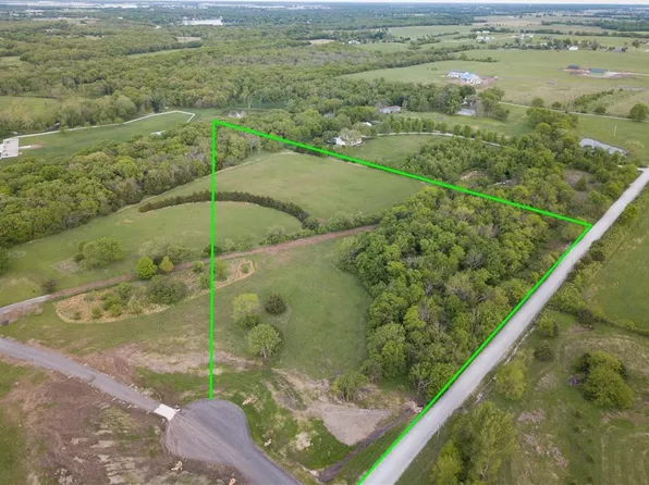 4 144th St, Gardner, KS 66030