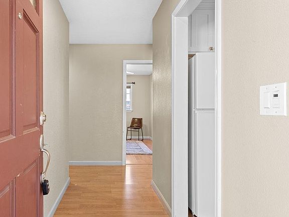 3rd image of 282 Riverside Dr