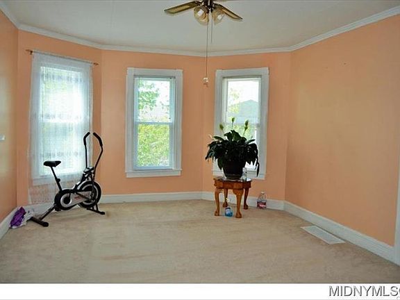 5th image of 1009 Margery St