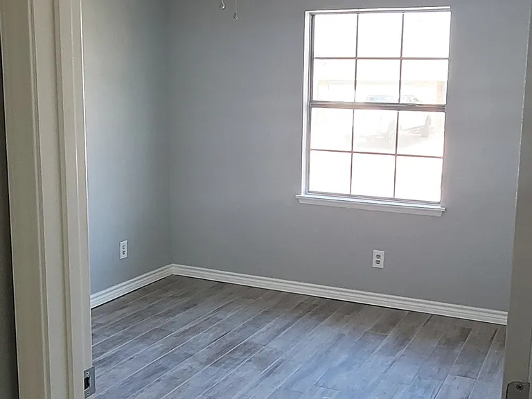 6904 Misty Glen Ct — Photo 17