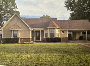 647 Woodsmoke Dr, Southaven, MS 38671