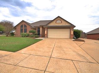 1101 Blackbird Ct, Burleson, TX 76028