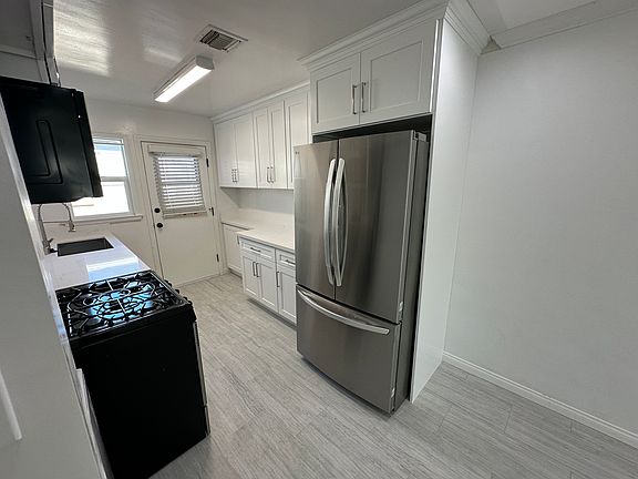 3rd image of 2664 N Frederic St #2