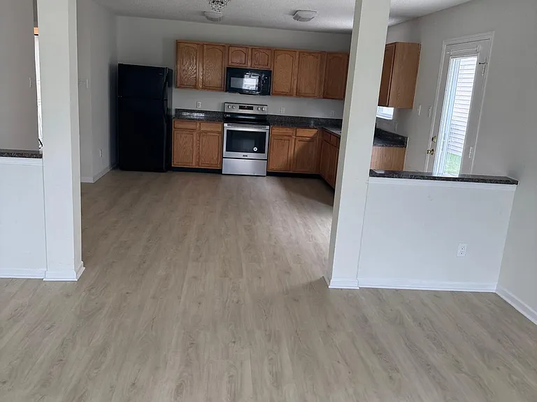 12696 Loyalty Dr — Photo 15