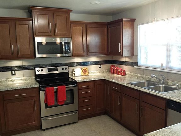 4th image of 3855 Rolling Hill Ave NW